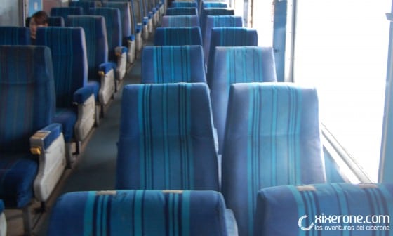 interior tren tailandia