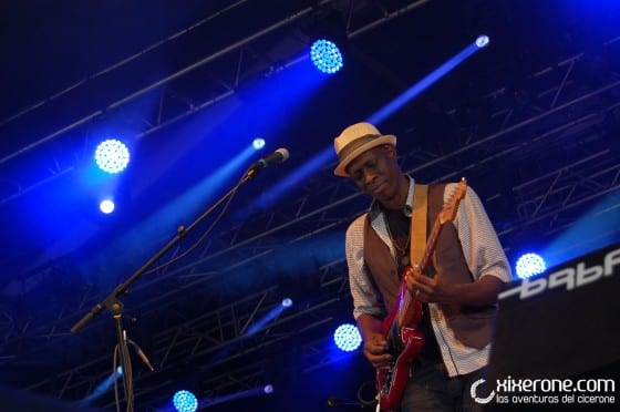 Keb_Mo-Band